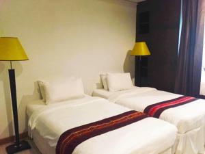 99 The Gallery Hotel