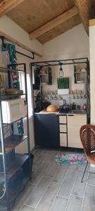 Maisons de vacances La petite taniere : Maison 1 Chambre
