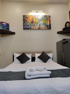 Cozy 1bhk with Terrace.