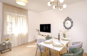 Apartment Biondina “Luxury in the Center”