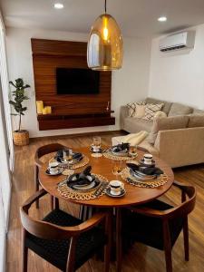 Ubicado en la marinacerca de la playa 2 albercas