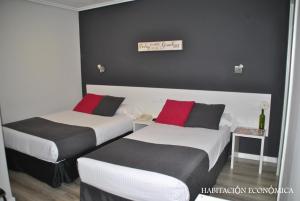 Budget Double or Twin Room room in Hotel Junquera