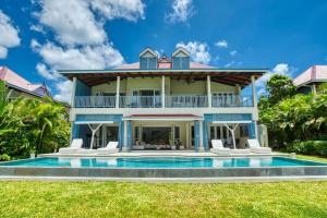 obrázek - Eden Island Sea Front Villa with Pool