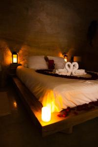 Appartements La falaise perdue : Suite troglodyte grandiose : photos des chambres