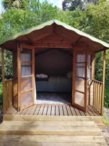 Cozy Glamping Cabins - Port Motueka