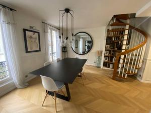 Spacious duplex with terrace heart of Boulogne