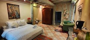 B&B / Chambres d'hotes maison d-hotes prince face au chateau du clos Luce : photos des chambres
