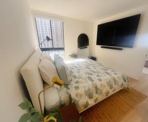 Waikiki Getaway Penthouse Suite condo