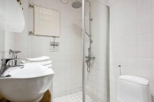 Quaint Kallio Hideaway in Amazing Location