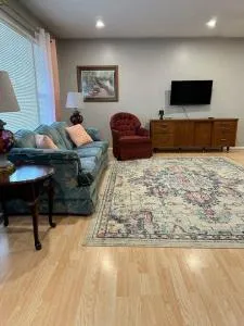 The Lincoln Street Landing - Elmdale