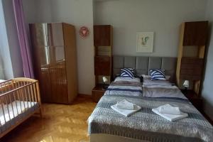 Spacious and quiet apartment in center of Warsaw