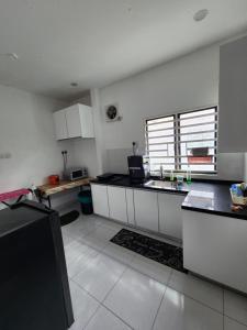 Thetamu Homestay مسلم Kepala Batas