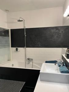 Sejours chez l'habitant Le Mas F : photos des chambres