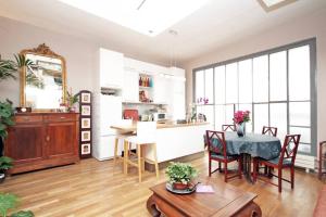 Exotic Loft in Montmartre + terrace !