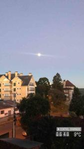 Lindo apartamento no centro de Gramado