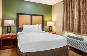 Deluxe Studio with 1 Queen Bed - Non-Smoking room in Extended Stay America Suites - Cincinnati - Florence - Meijer Dr