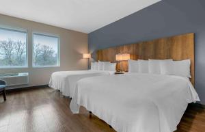 Standard Studio Queen Room with Two Queen Beds- Non-Smoking room in Extended Stay America Premier Suites - Austin - Austin Airport