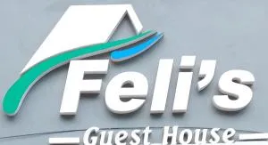 Felli`s Guest House - 隆