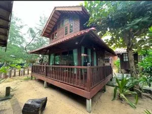 Rumah Aggrek@Zaki’s Residence, Marang, Terengganu - Kampong Kijing