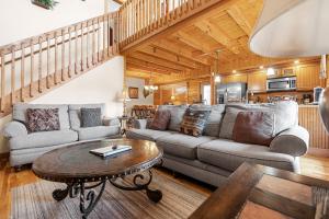 Bear-E-Nice - in Pigeon Forge, Resort Pool, Free Attraction Tickets