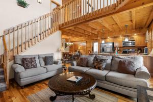 Bear-E-Nice - in Pigeon Forge, Resort Pool, Free Attraction Tickets