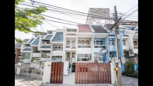 168 House 4A4B 350m BTS Krungton Buri near Icon Siam