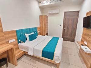 HOTEL D.S