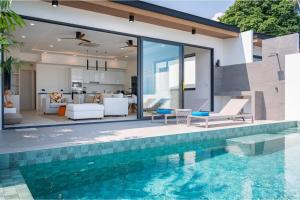 Modern Villa Walking Distance to Fisherman Village KBR15
