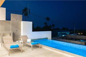 Modern Villa Walking Distance to Fisherman Village KBR15
