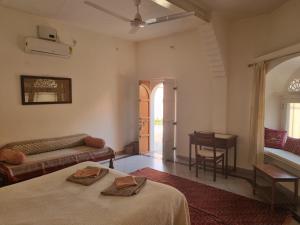 Apani Dhani Eco-Lodge