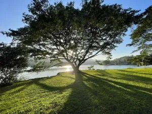 Mountbatten's Officers mess Kandy - Talatuoya