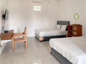 RedDoorz @ Pantai Sayangheulang