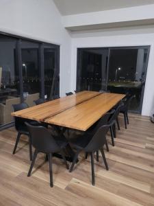 Marbles House (4 Bedrooms, 8 Beds, Sleeps 10)