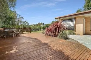 Scenic Serenity Large Family Home in Geelong - 吉朗
