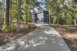 Brand New Modern Luxury Couples Fit for Royalty