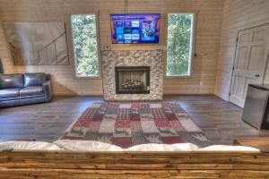 Brand New Modern Luxury Couples Fit for Royalty