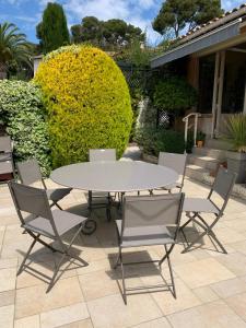 Maisons de vacances Nice house with private pool : photos des chambres