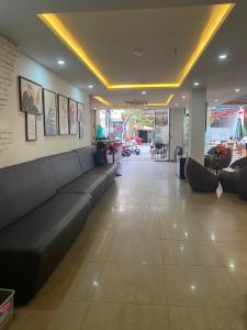 Amis Hotel & Apartment - 50m to My Khe Beach