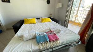 Cannes center - very practical -comfort