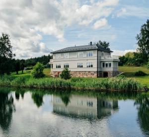 Väike-Juusa külaliskorter