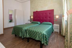 Twin Room room in Hotel Piola