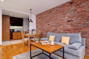 Industrial Apartment Fredry with Parking by Renters