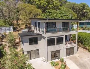 Sunset Beach House 1770 - Wilson Island