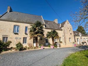 Les Castelets by Melrose