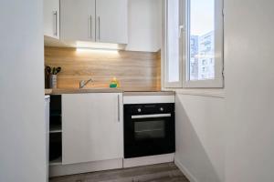 Quiet one-bedroom flat close to the metro