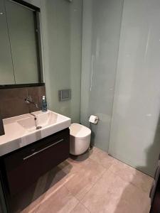 Penthouse apartament na wyłączność - taras z jacuzzi - Stadion Narodowy - Saska Kępa 8-12 osób