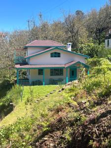 Whispering Waters - Wild Rose Cottage