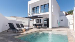 Villa La Fuente Periana by Ruralidays - 4hvězdičkové hotely ve městě Periana