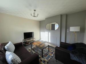 Stunning 3 bedrooms house with Garden and Free Parking