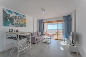 Ocean view apartments in Park Royal I